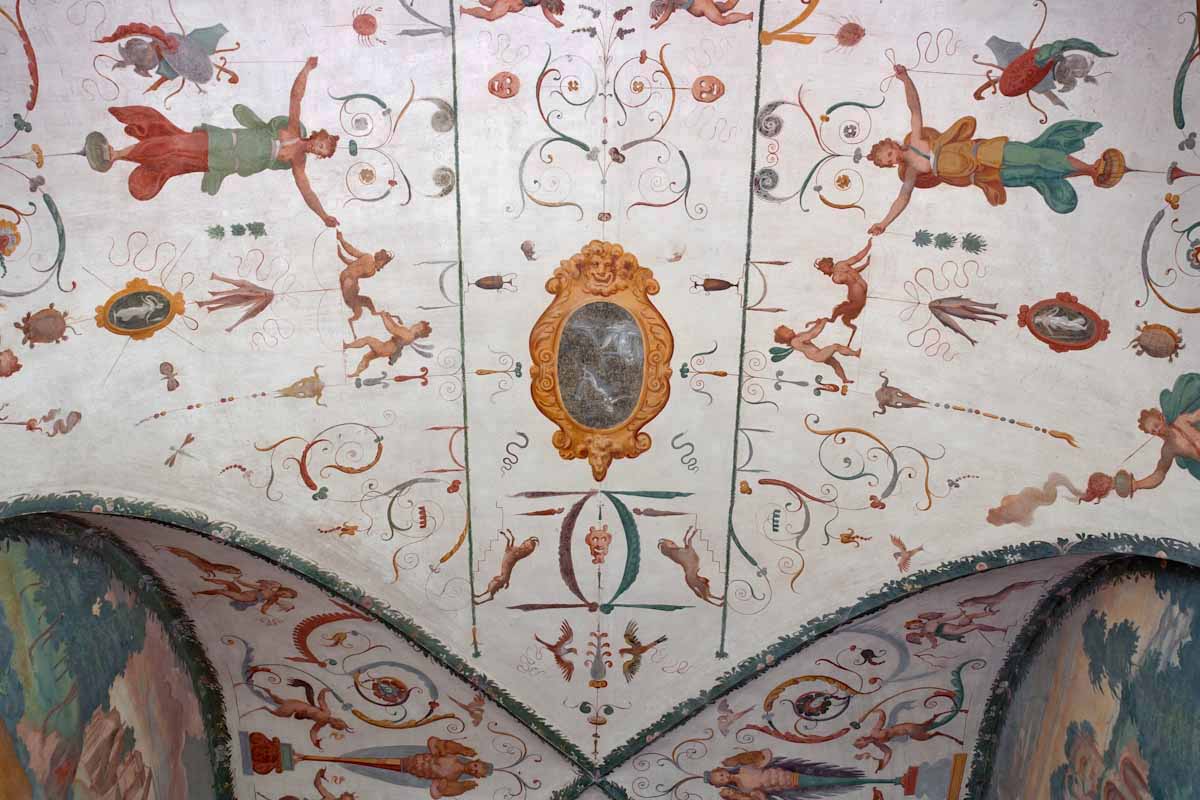 Grottesche di Bernardino India a villa Pojana